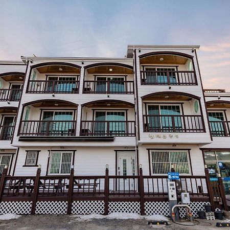 Taean Hagampo Rendezvous Pension Exterior photo