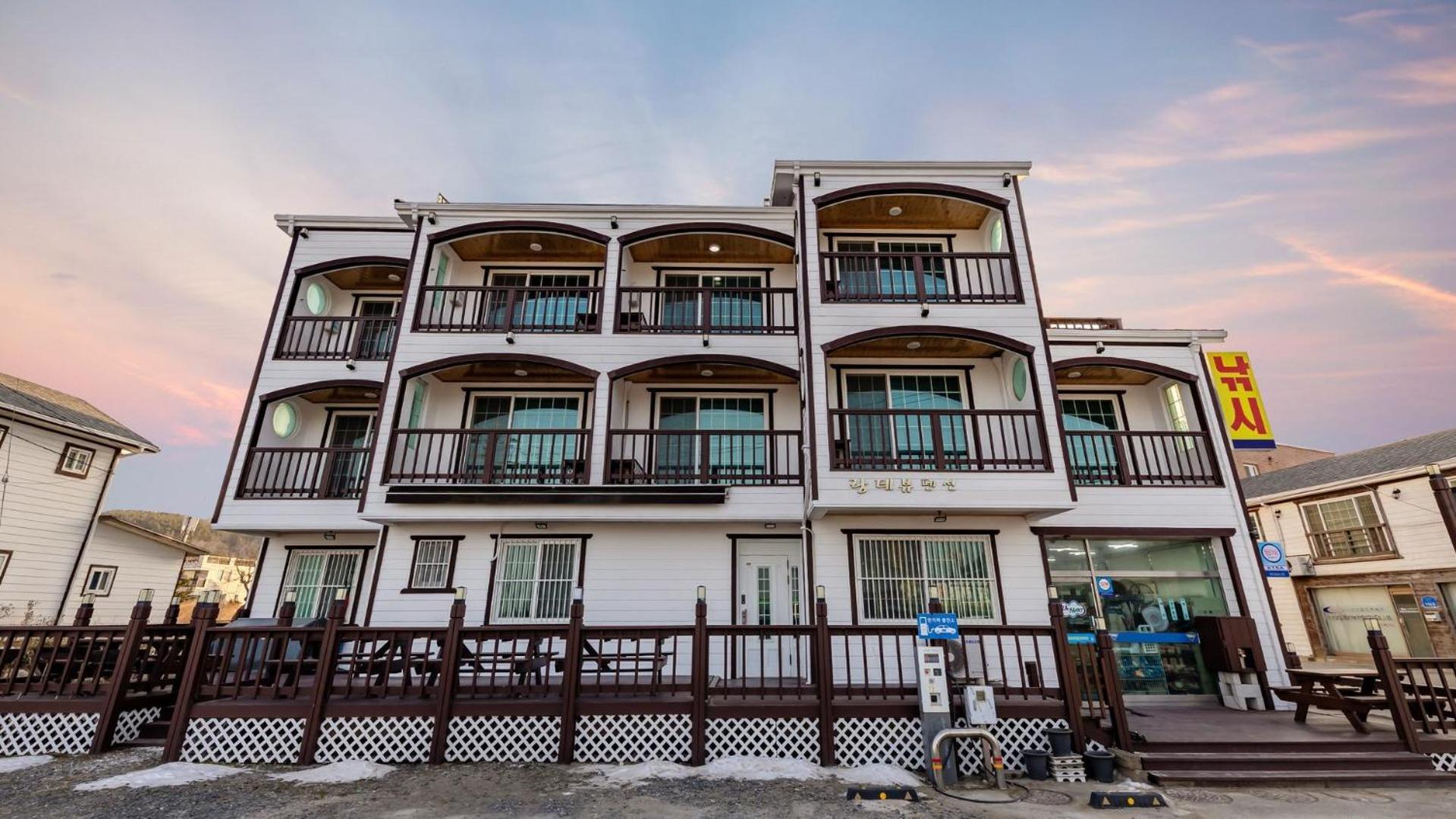 Taean Hagampo Rendezvous Pension Exterior photo